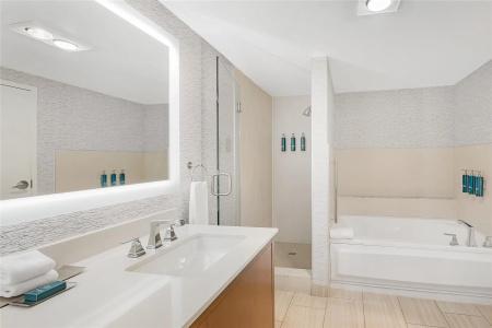 DoubleTree by Hilton Spokane City Center - 111