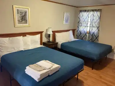 Hillside Motel - 18
