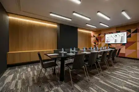 Yotel - 33