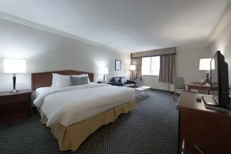 Toronto Don Valley and Suites - 35