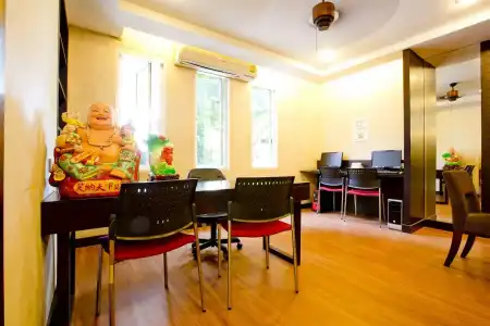 Sinsuvarn Airport Suite - 35
