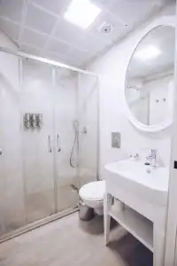 Princess Kinli Suites - 8