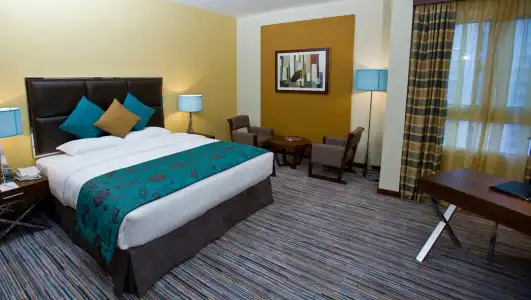 Phoenix Plaza Apartments - 24