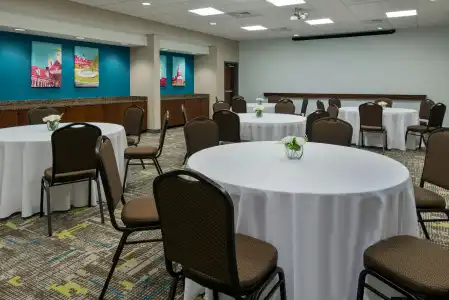 Hampton Inn & Suites Winston-Salem/University Area, NC - 41