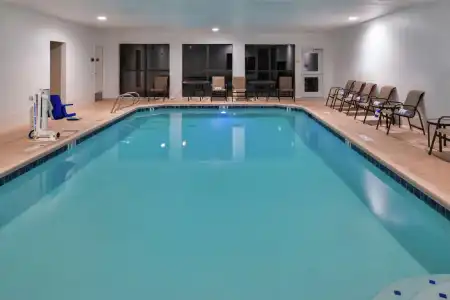 Hampton Inn Eugene - 16