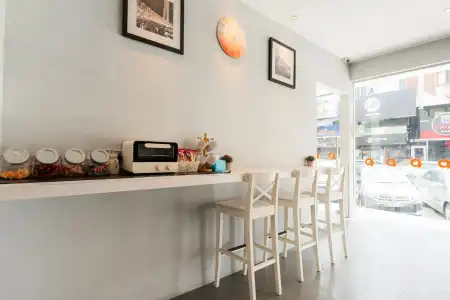 OYO 278 Orange Premier - 10