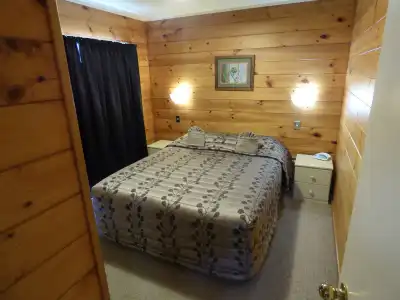 Cedarwood Lakeside Motel & Conference Venue - 4