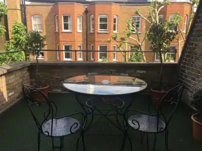 Twenty Nevern Square - 101