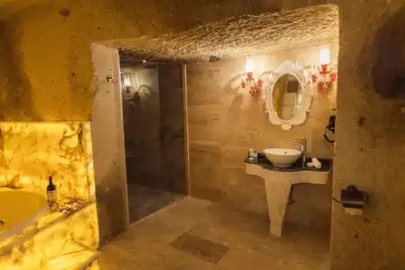 Solo Cave Suites - 181
