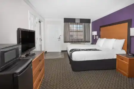 Baymont by Wyndham Greenville Woodruff Rd - 20