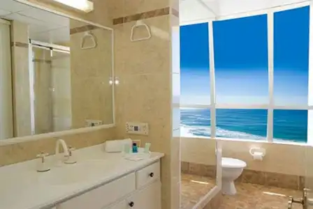Chateau Beachside Resort - 7