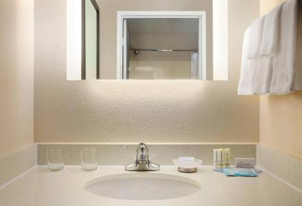 TownePlace Suites Phoenix North - 15