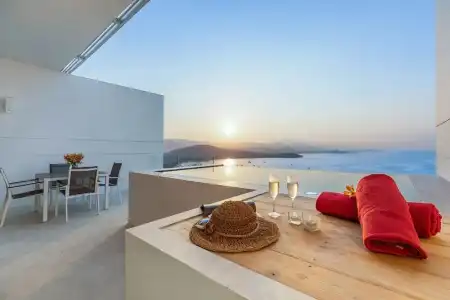 Luxury Apartment Unique Residences - 105
