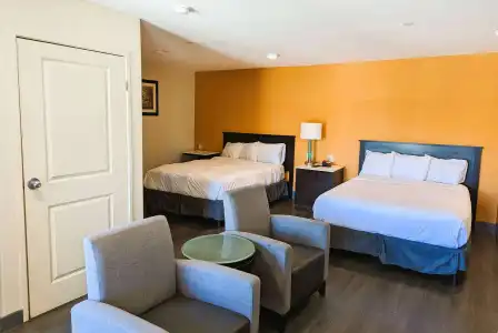 3 Bedroom Community House - 2
