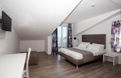 Columbia & Ninfea - 112