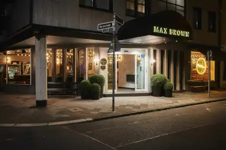 Max Brown Midtown, part of Sircle Collection - 17