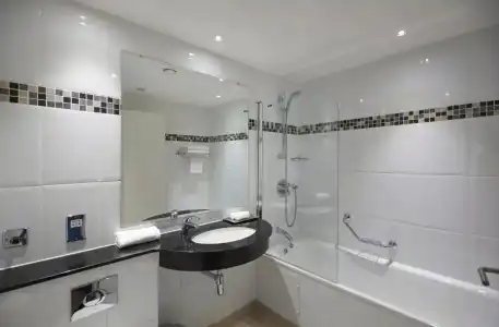 DoubleTree by Hilton Bristol North - 91