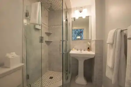 Serenity Inn Newport - 118