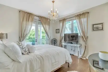 Luxury Home Villa D' Amore Southern Florida Paradise Sleeps 10 5 Bedroom Villa by RedAwning - 95
