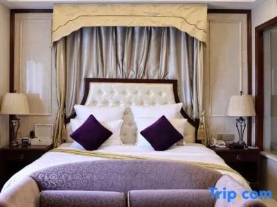 Nanjing Grand - 113