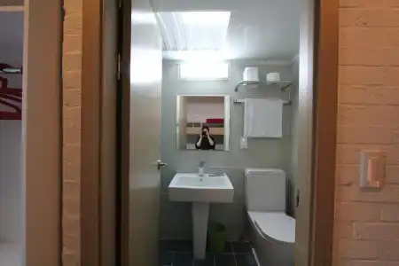 B my guesthouse - Hostel - 9