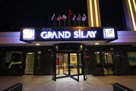 Grand Silay - 0