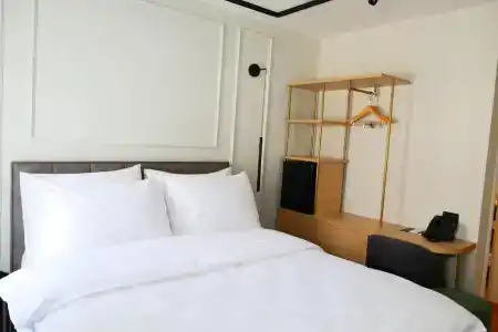 Adora - 40