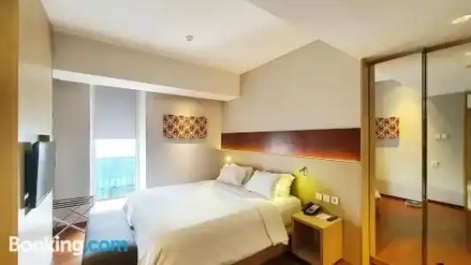 Ra Premiere Simatupang - 25
