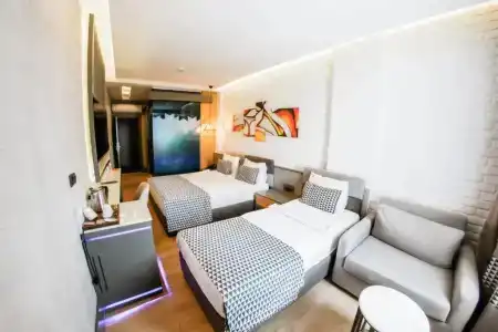 Laren Family & Spa - Boutique - 65