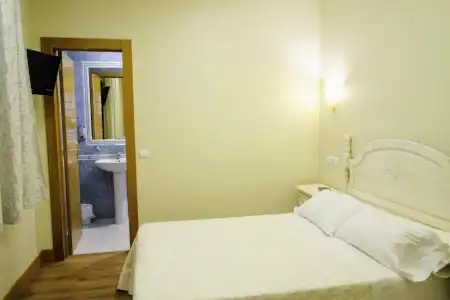 Hostal Toledo - 43