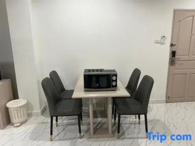 Mall Suites - 586