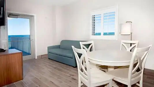 Holiday Inn Express & Suites Panama City Beach - Beachfront by IHG - 129