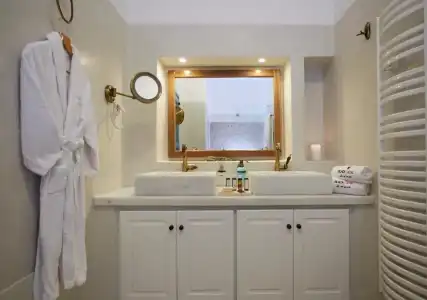 Black Rose Beach Suites - 5