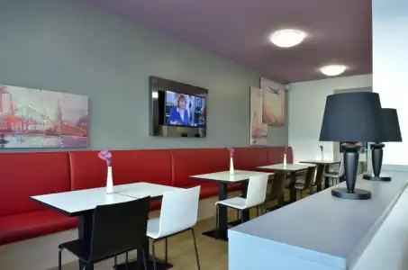B&B Düsseldorf-Airport - 17