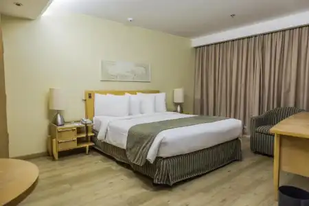 Grand Bittar - 40