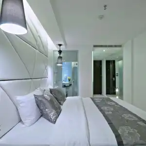 Sukhumvit Suites - 33