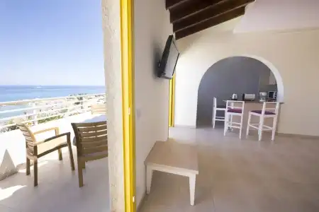 MyroAndrou Beach Apartments - 25