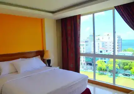 The Grand View - 10