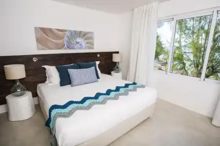 Seapoint Boutique - 123