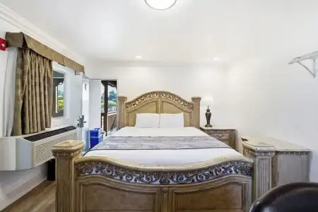 Sunset Motel - 30