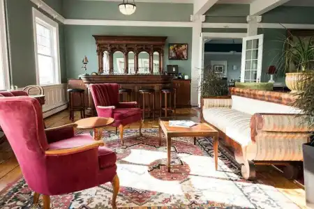 Emerson Inn - 1