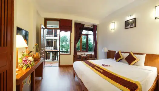 Riverside Oasis Villa - 4