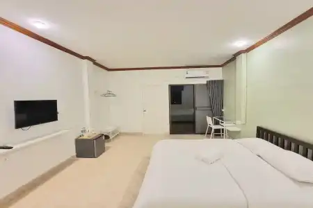 Breezy Pattaya - 5