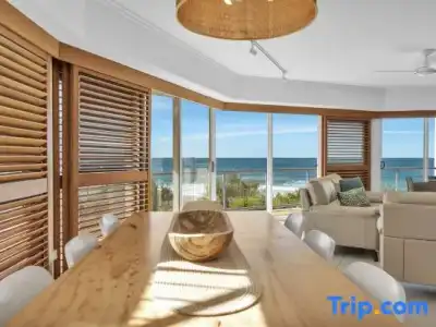 Rolling Surf Resort - 221