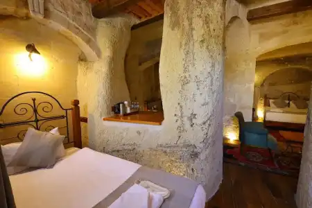 Sarnich Cave Suites - 68