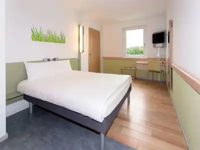 Ibis Budget Augsburg City - 3