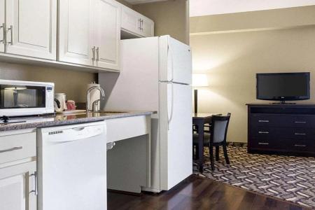 MainStay Suites Bismarck - 24