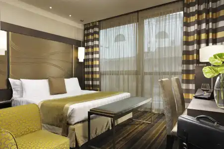 Uptown Palace - 9