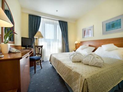 Ramada by Wyndham Prague City Centre - 24