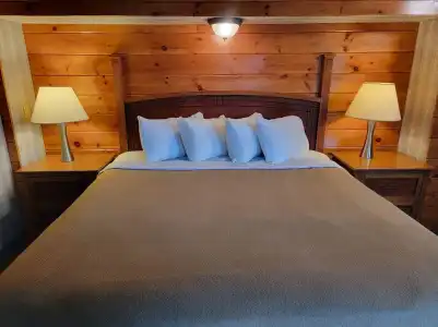 Lake Crest Inn - 68